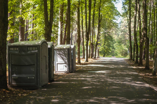 Best Portable restroom trailer rental  in Vinton, IA